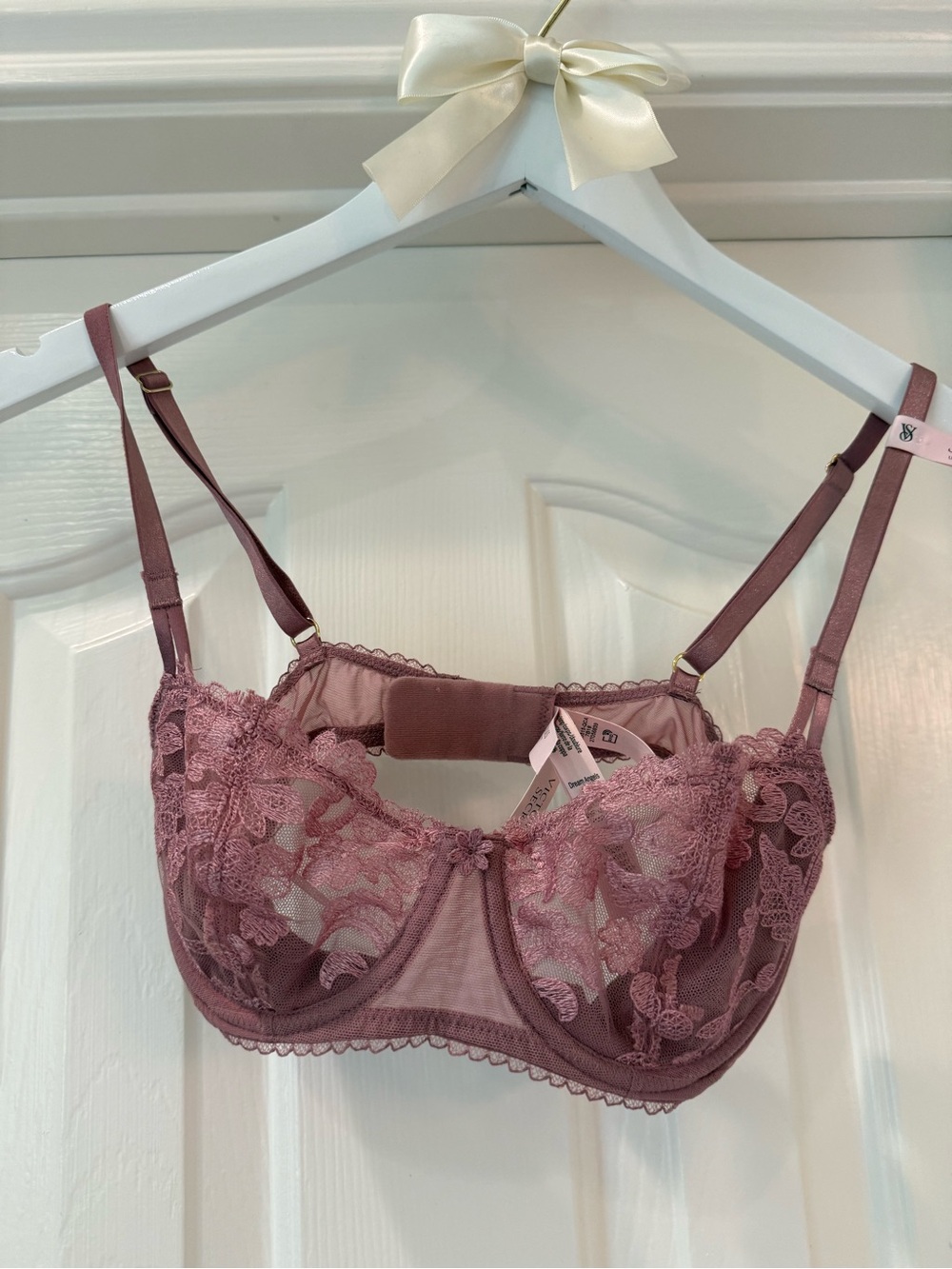 Victoria's Secret || Dream Angels Vintage Blossom Embroidery Lace Balconette Bra